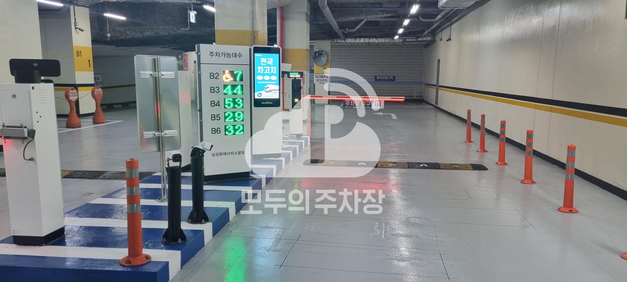 나이스파크 목동 삼성화재 서비스 빌딩 주차장 이미지 2