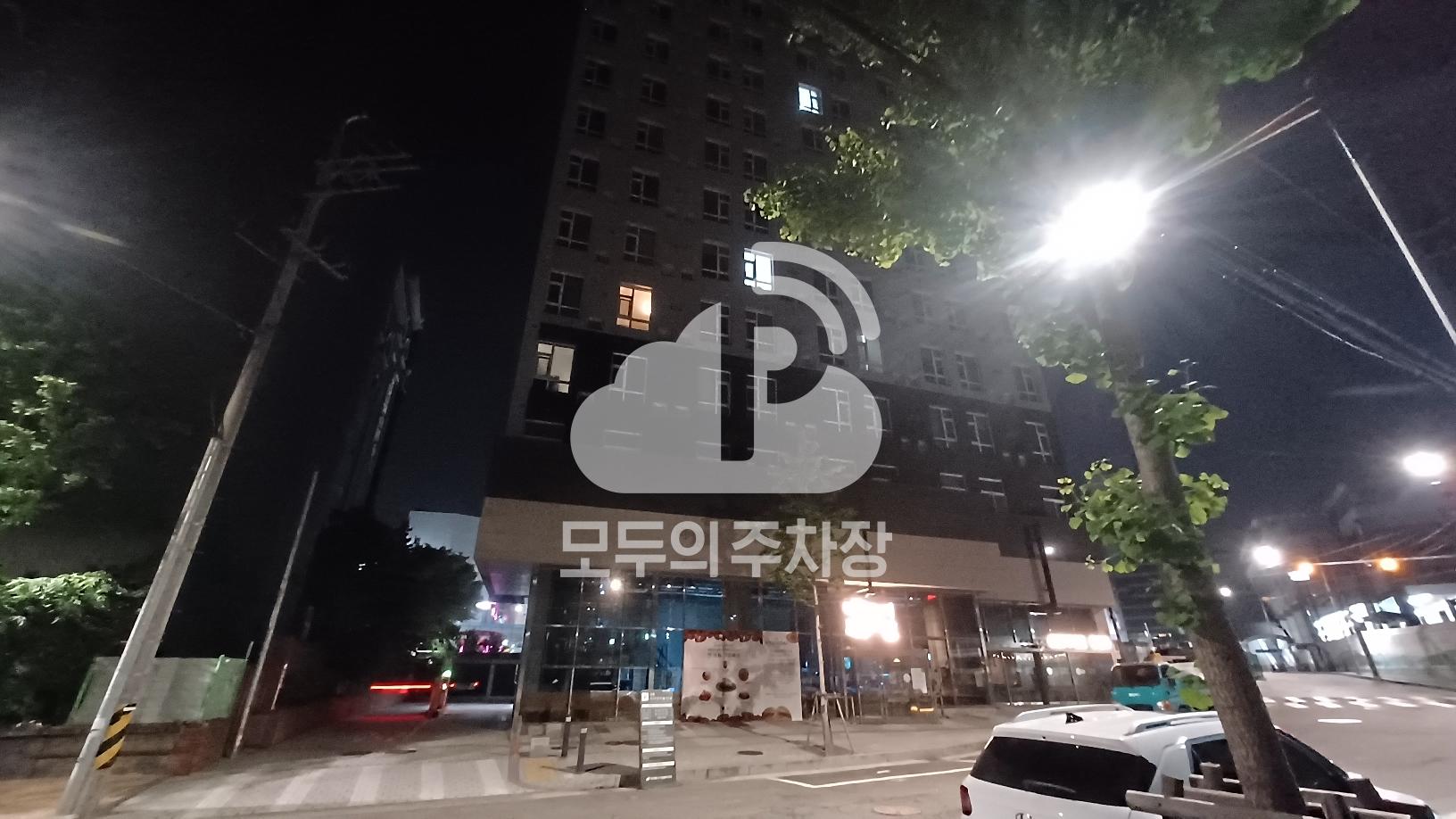 나이스파크 휘경동 회기프리미어엠 주차장 이미지 1