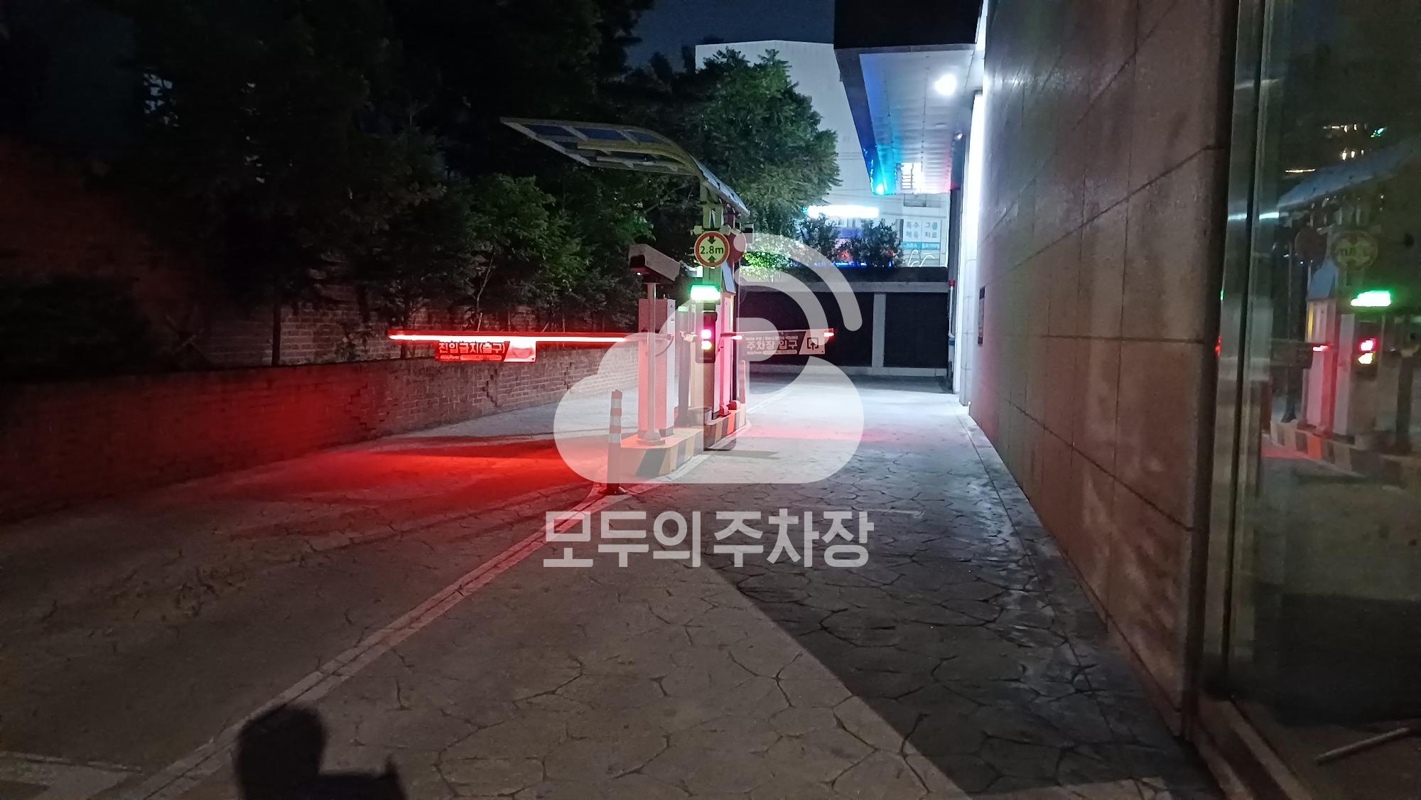 나이스파크 휘경동 회기프리미어엠 주차장 이미지 2