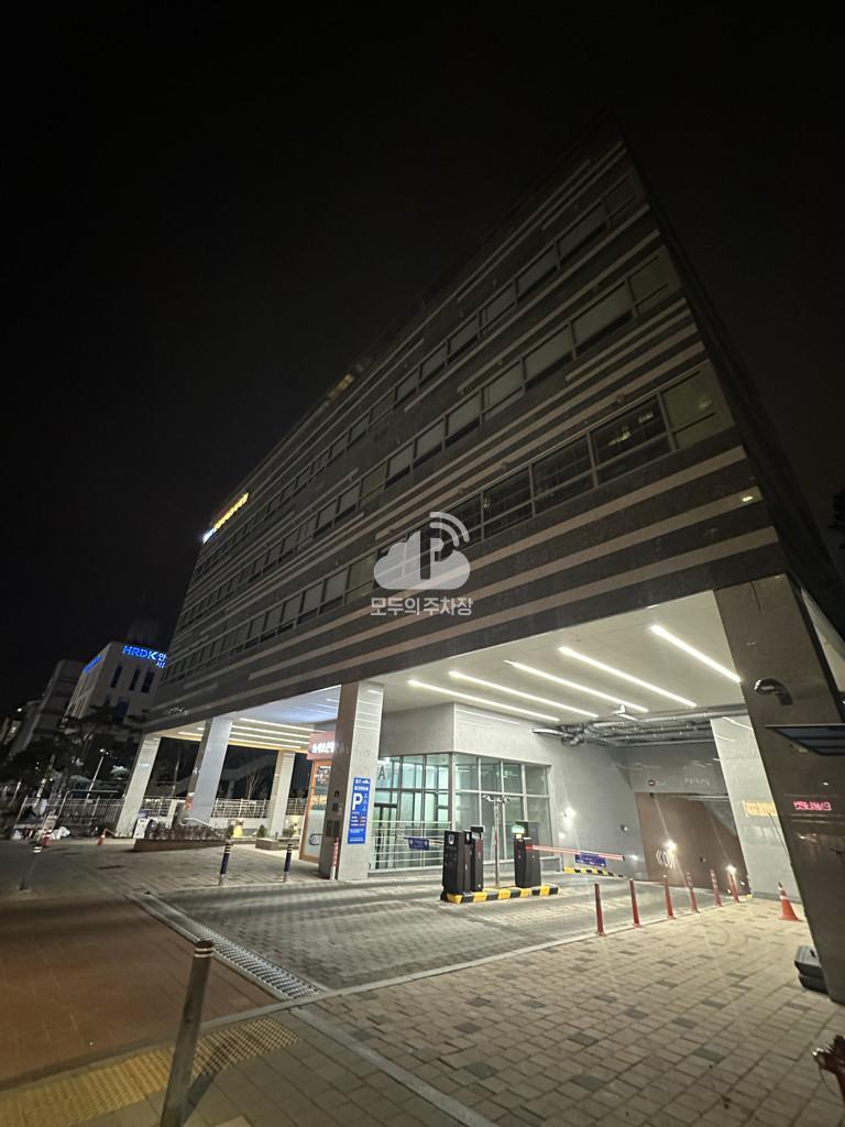 Tmap주차 파크앤타워 주차장 이미지 1