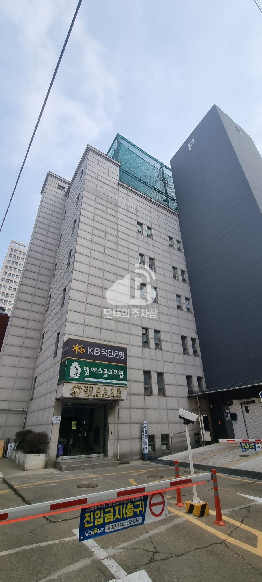 나이스파크 목동CDB 빌딩 주차장 이미지 1