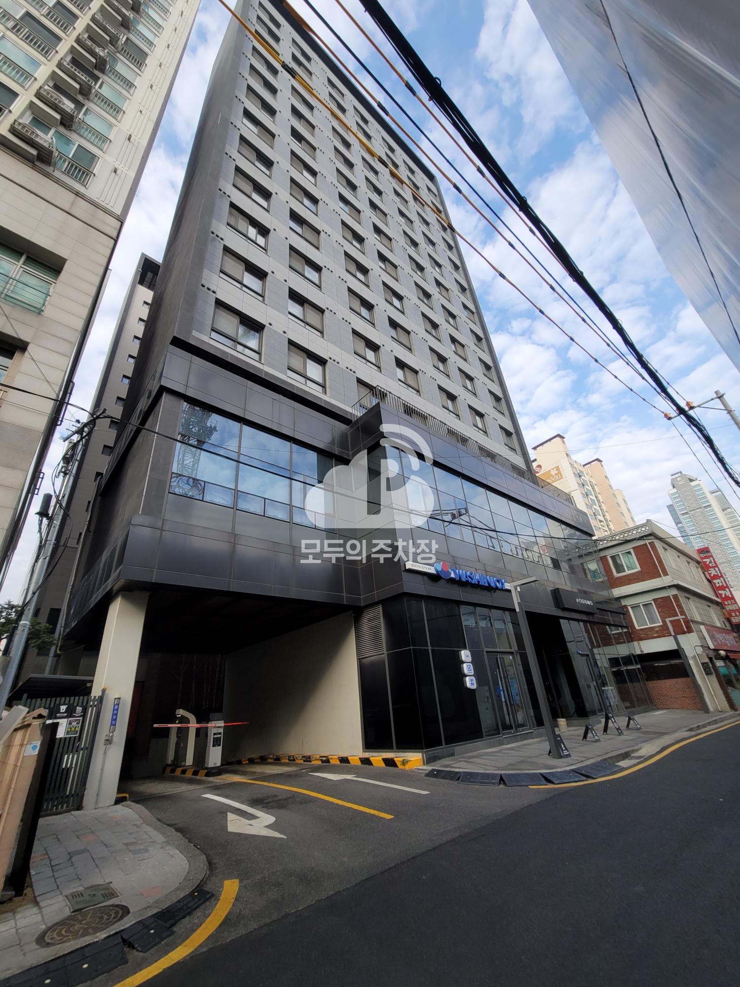 로프트원 태릉입구역 주차장 이미지 1