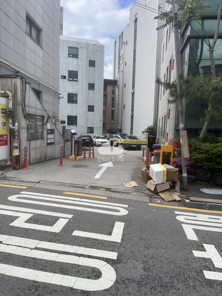 케이엠파크 서초HJ타워 주차장 이미지 2