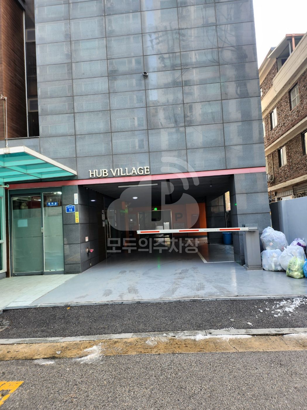 주차장 사진