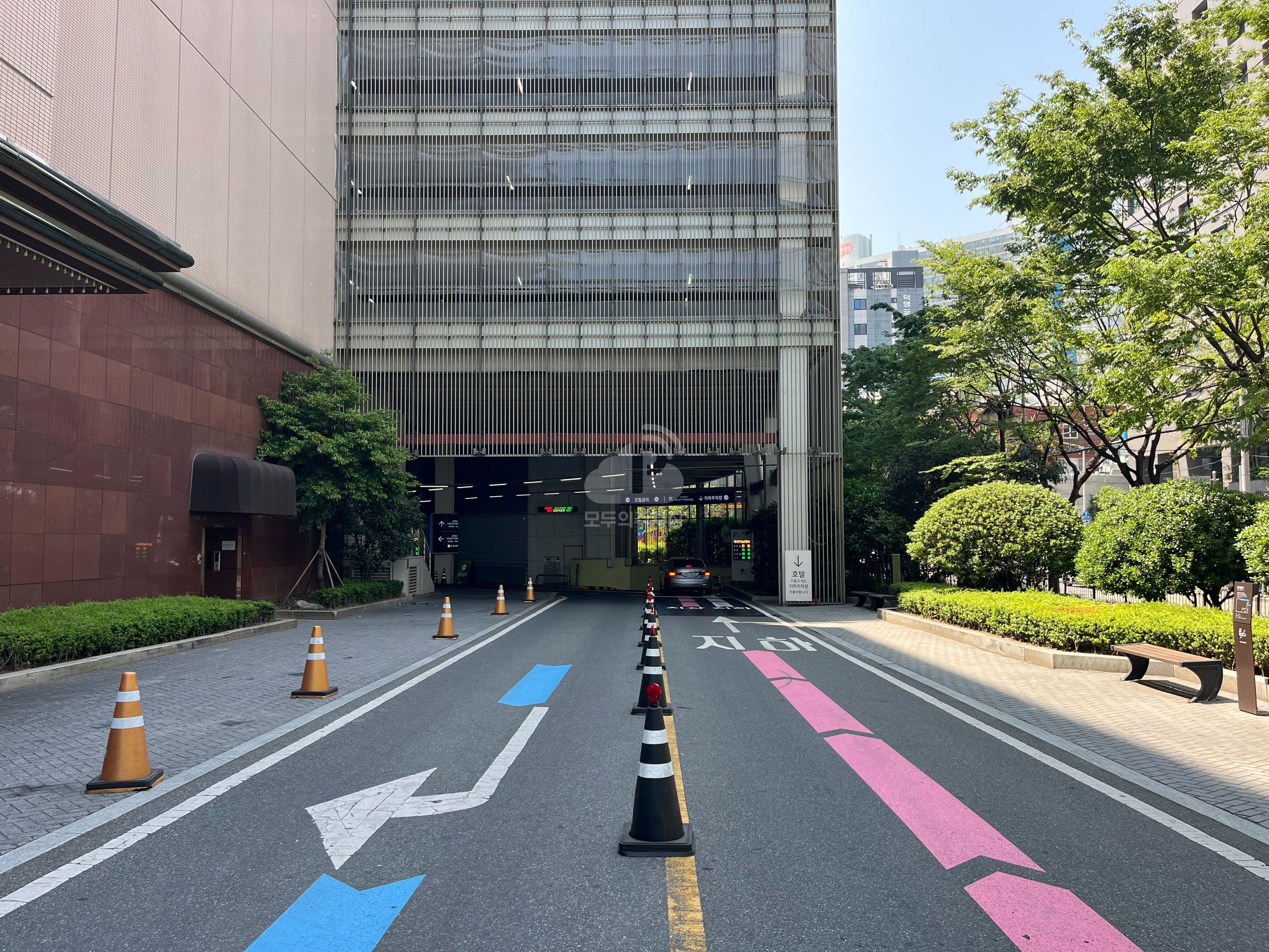 주차장 사진
