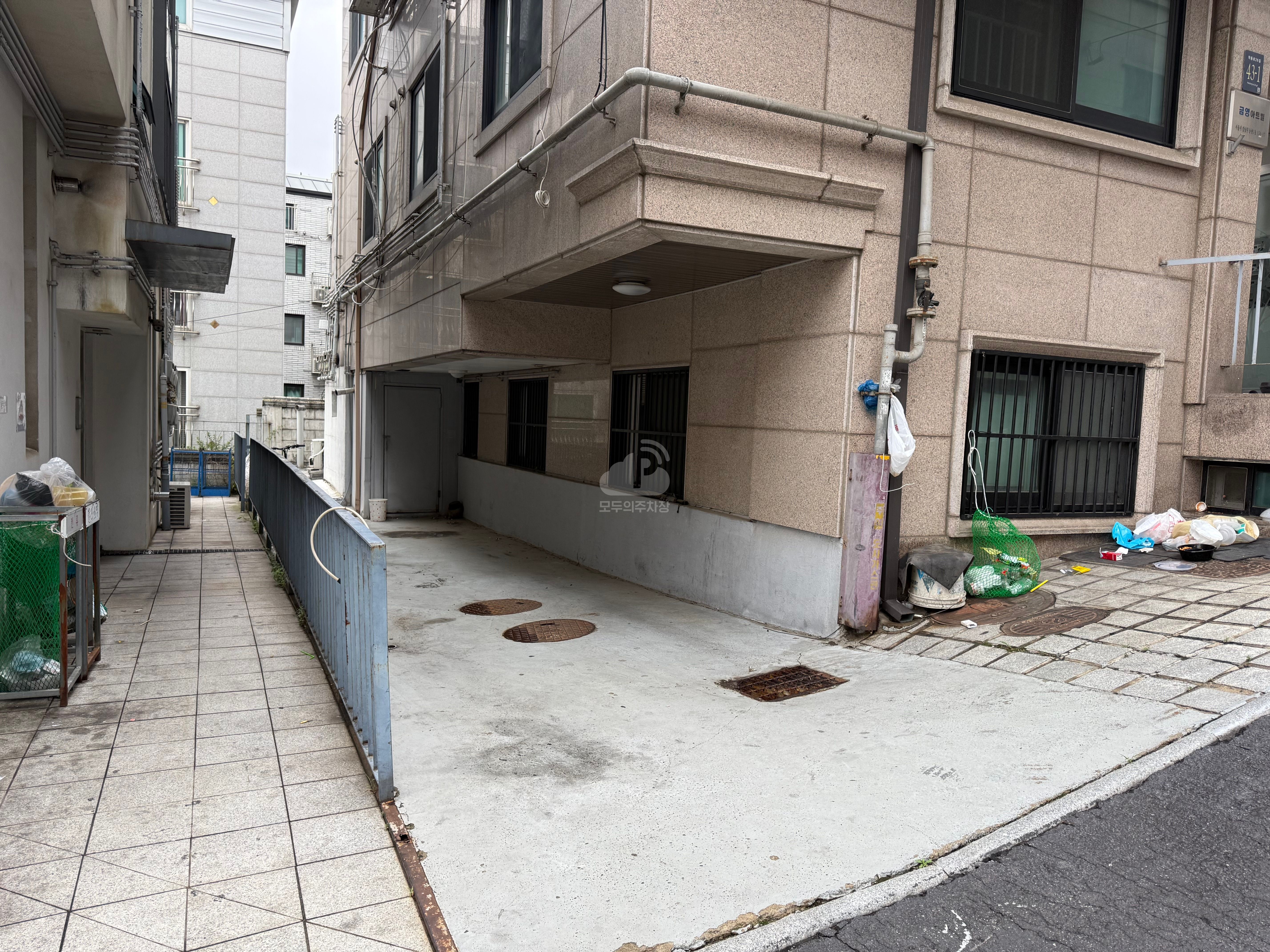 주차장 사진