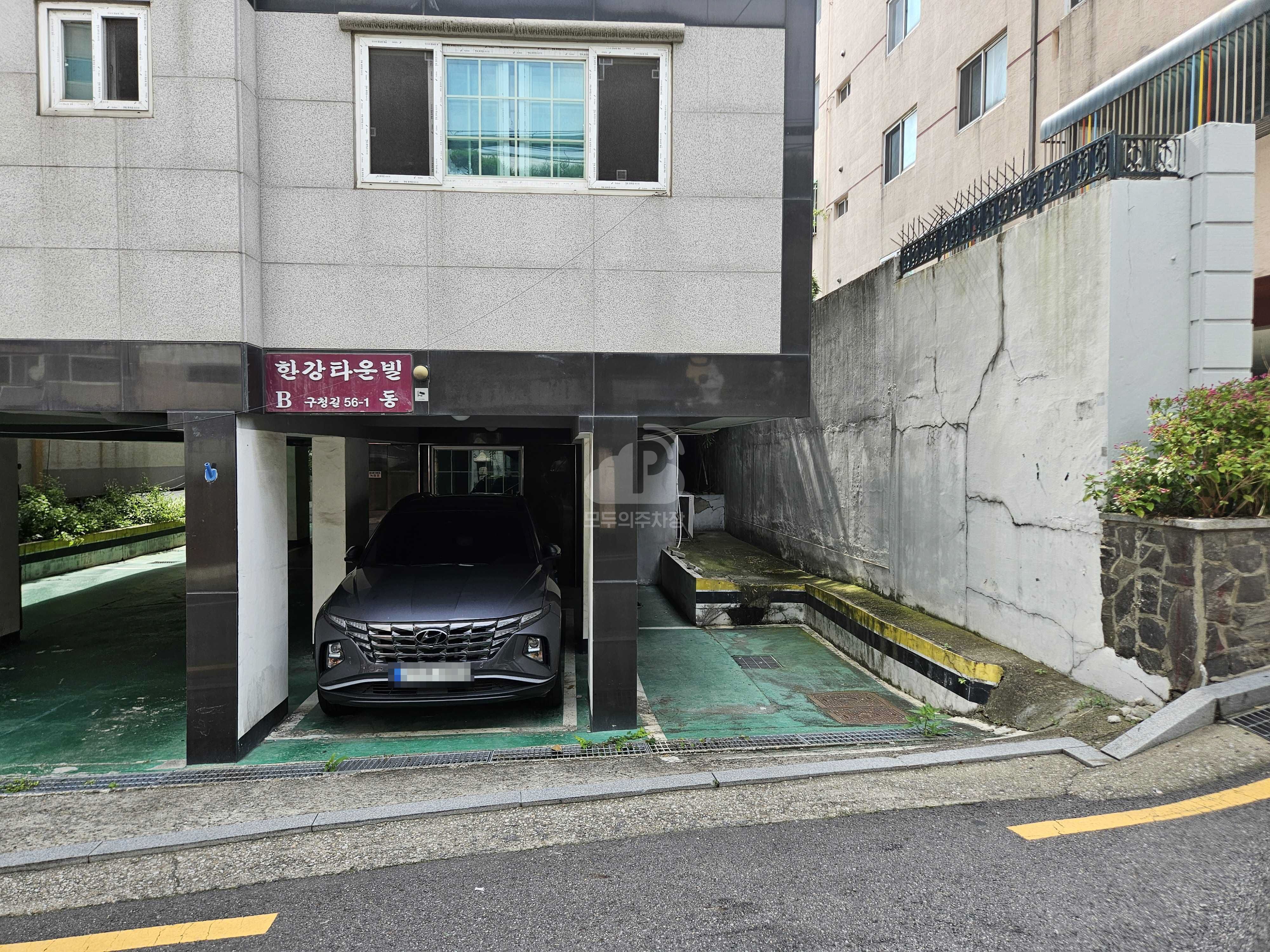 주차장 사진