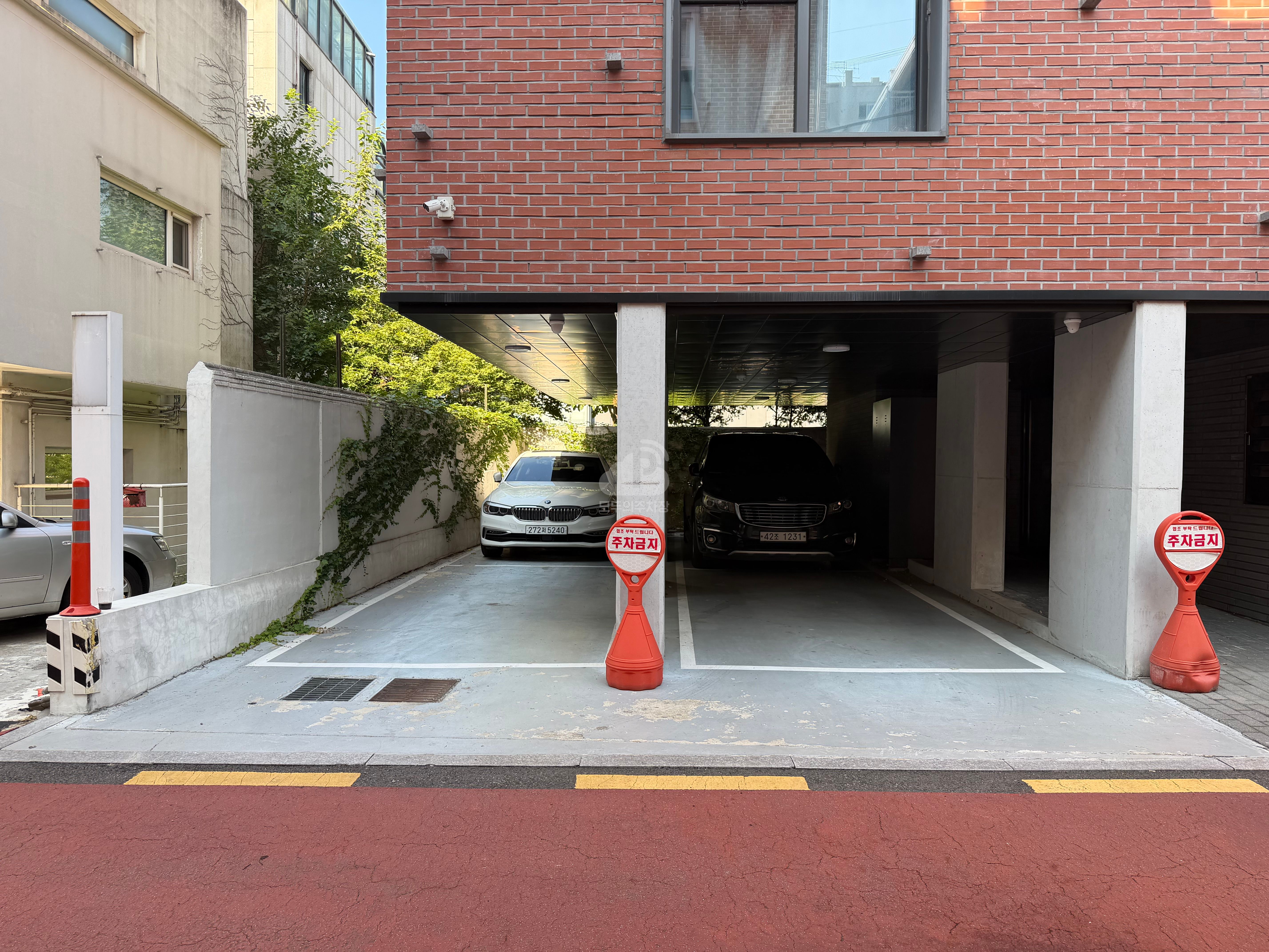 주차장 사진