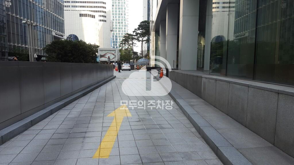 SKT타워 주차장 이미지 2