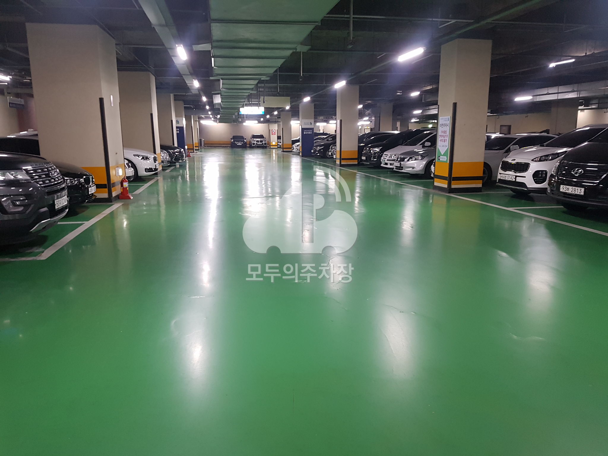 주차장 사진