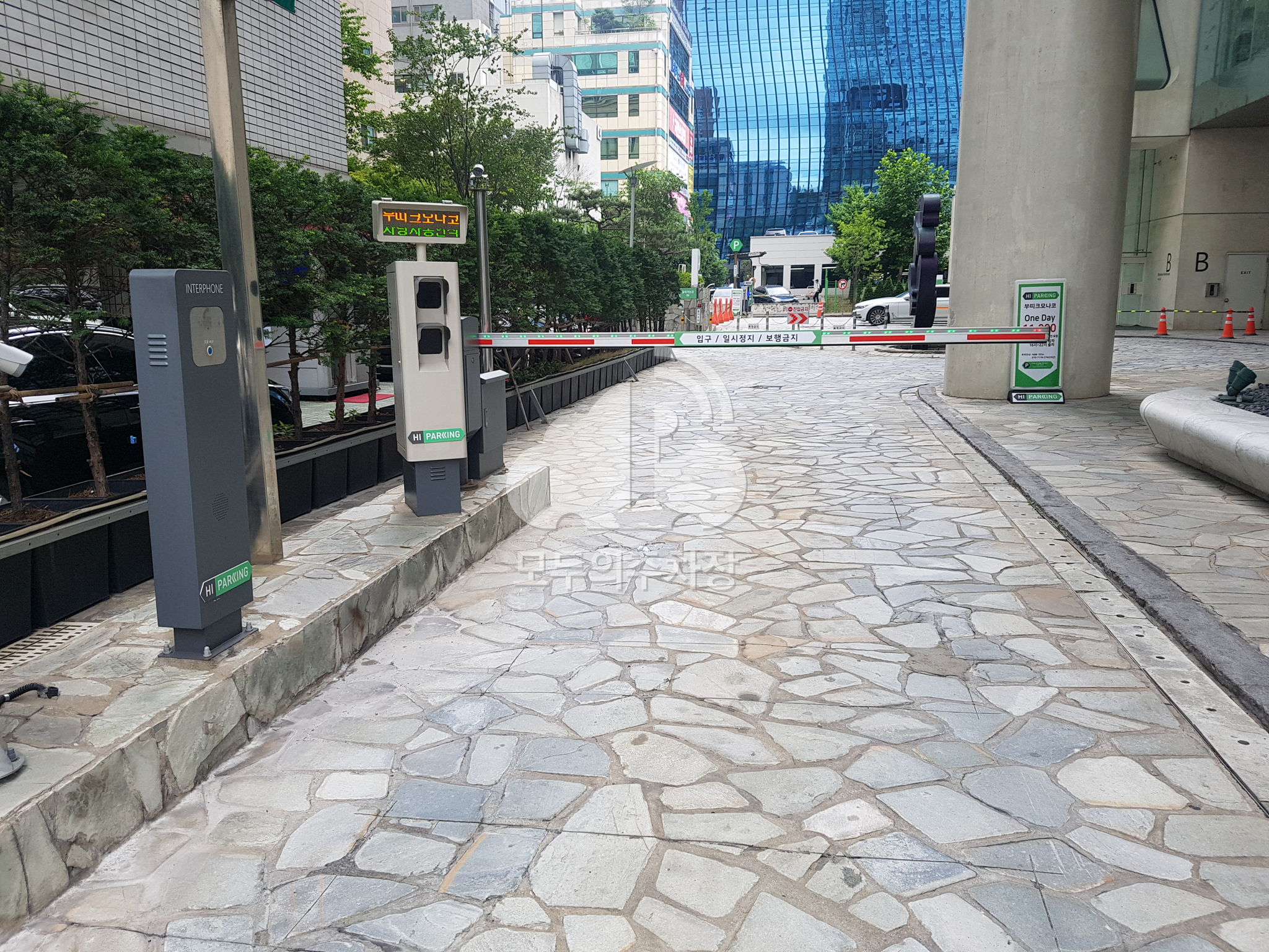주차장 사진