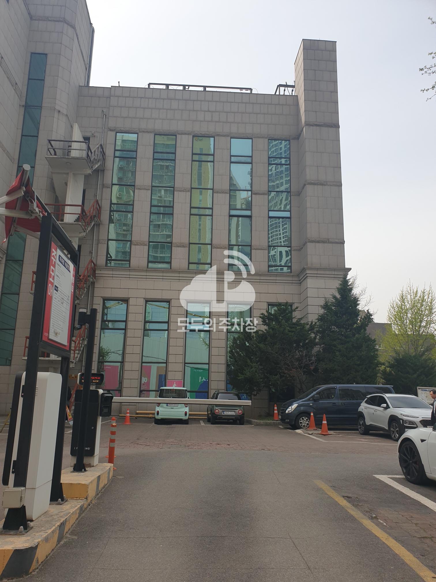 노석빌딩 주차장 이미지 1