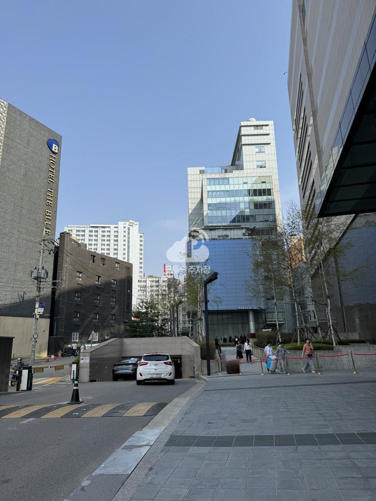 현대백화점 천호점 주차장 이미지 2