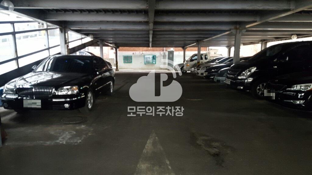 건국대학교 동문회관 주차장 이미지 3