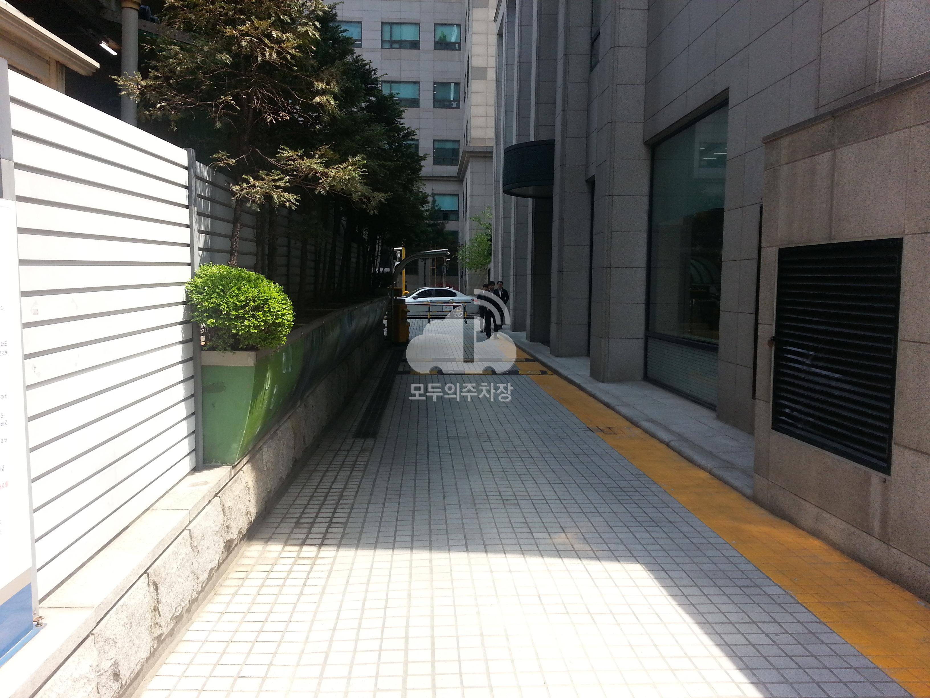 삼성제일빌딩 주차장 이미지 3