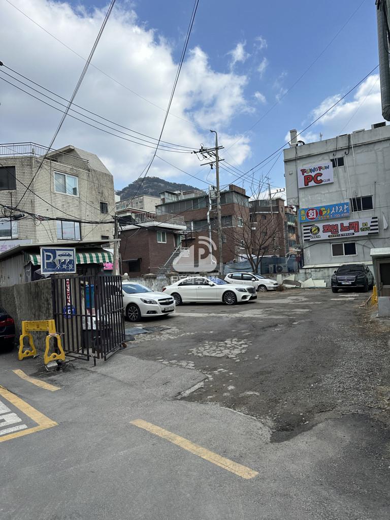유료 주차장 이미지 1