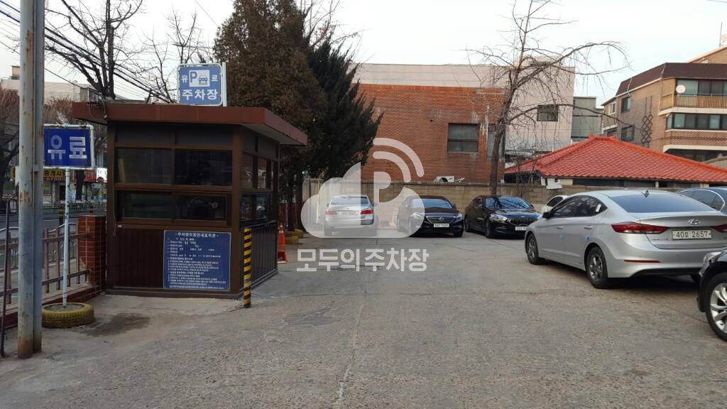 동창빌딩 주차장 이미지 2
