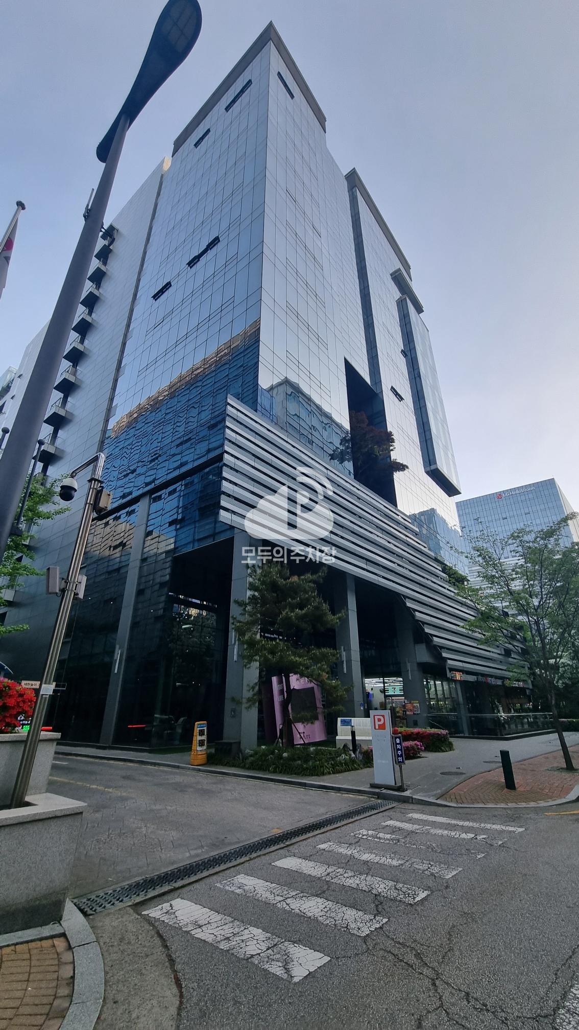 우리기술 사옥 주차장 이미지 1