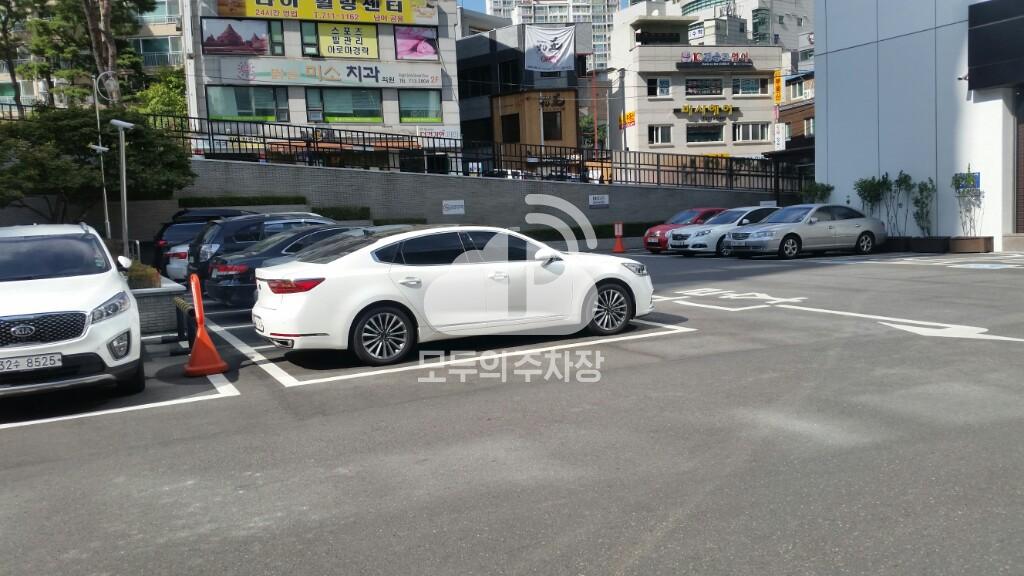 마포빌딩 주차장 이미지 2
