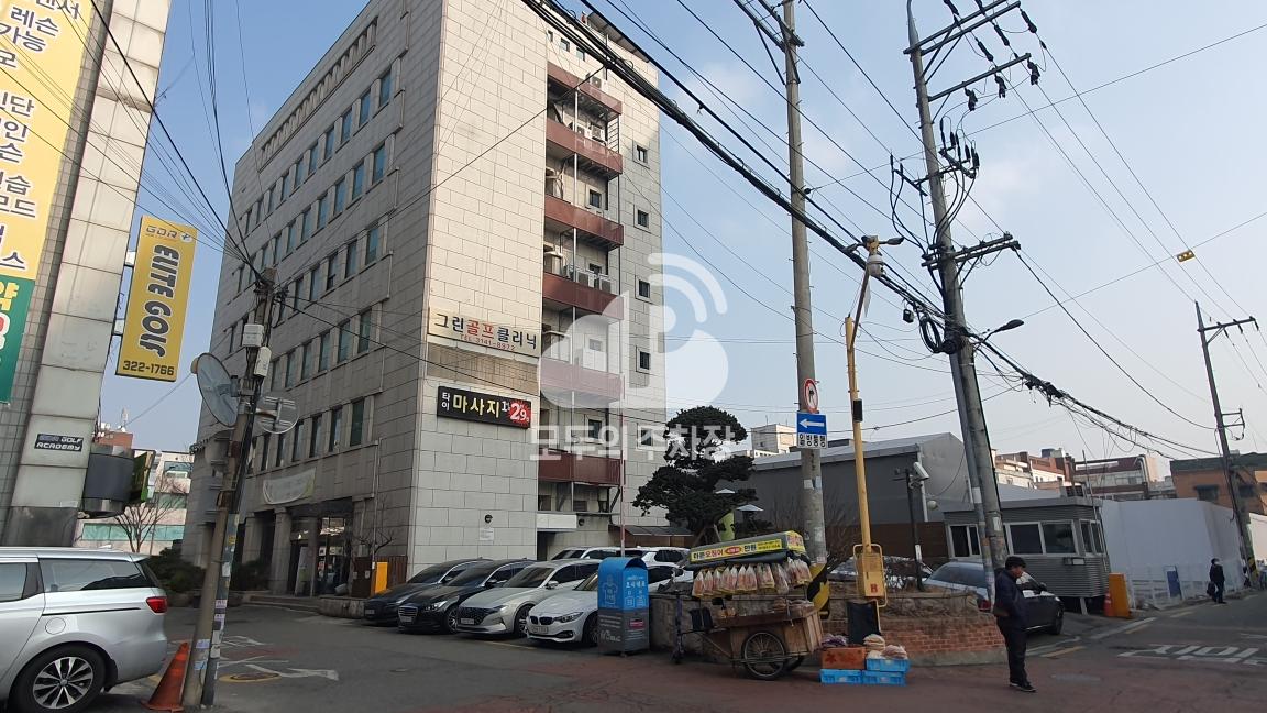 동성빌딩 주차장 이미지 1