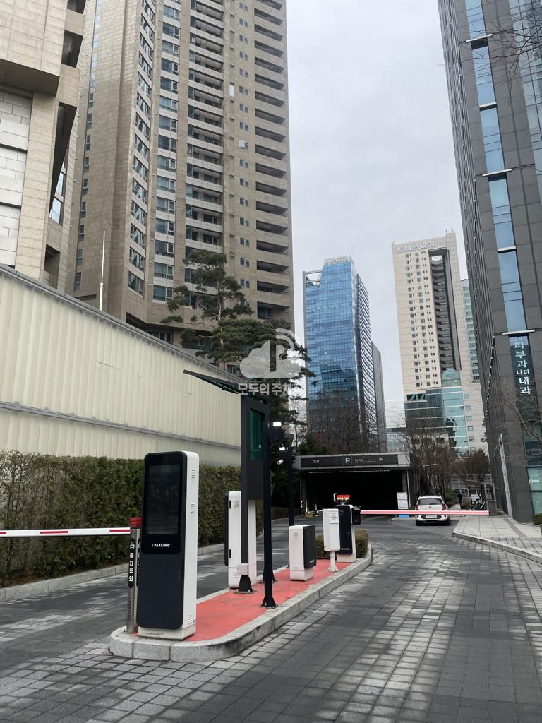 향군타워 민영 주차장 이미지 2