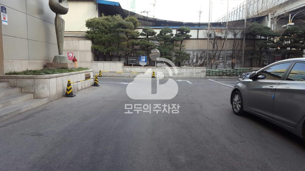 성수빌딩 주차장 이미지 2