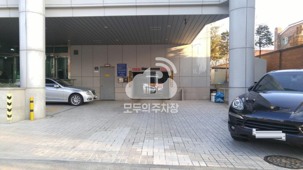 나래타워 주차장 이미지 1