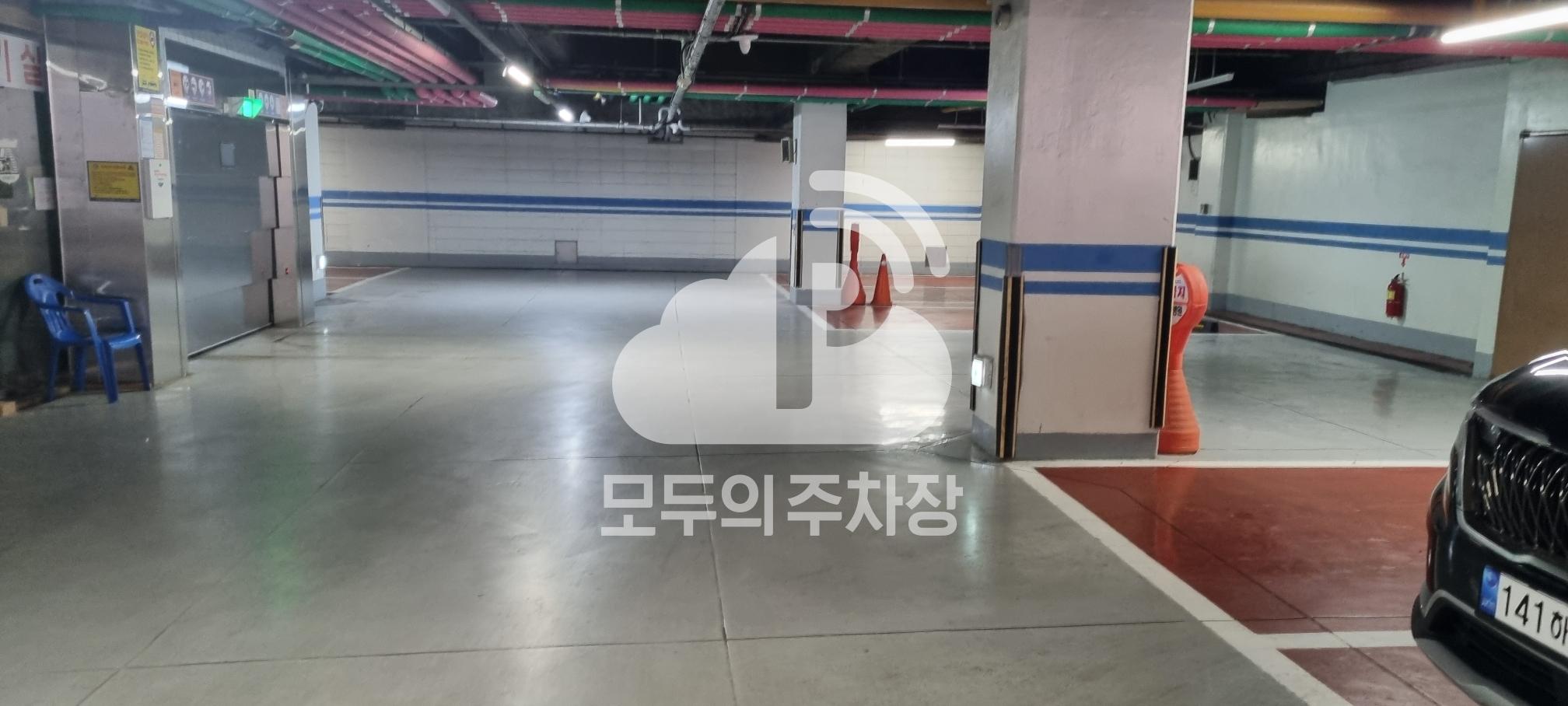 동신한방병원 주차장 이미지 3