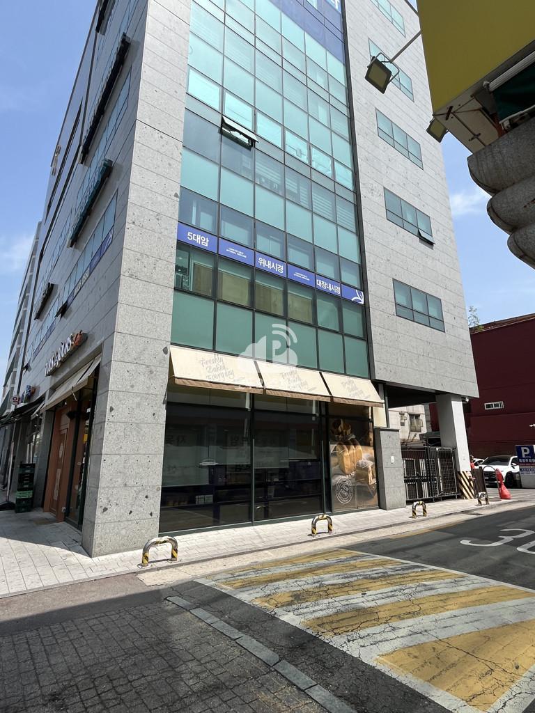 J+ 주차장 이미지 1