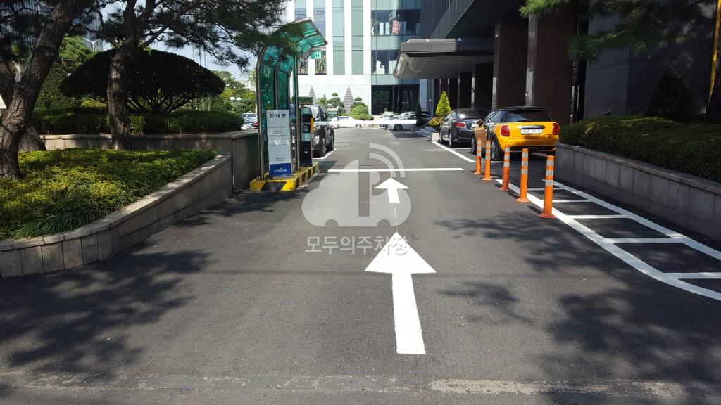 교보증권빌딩 주차장 이미지 1
