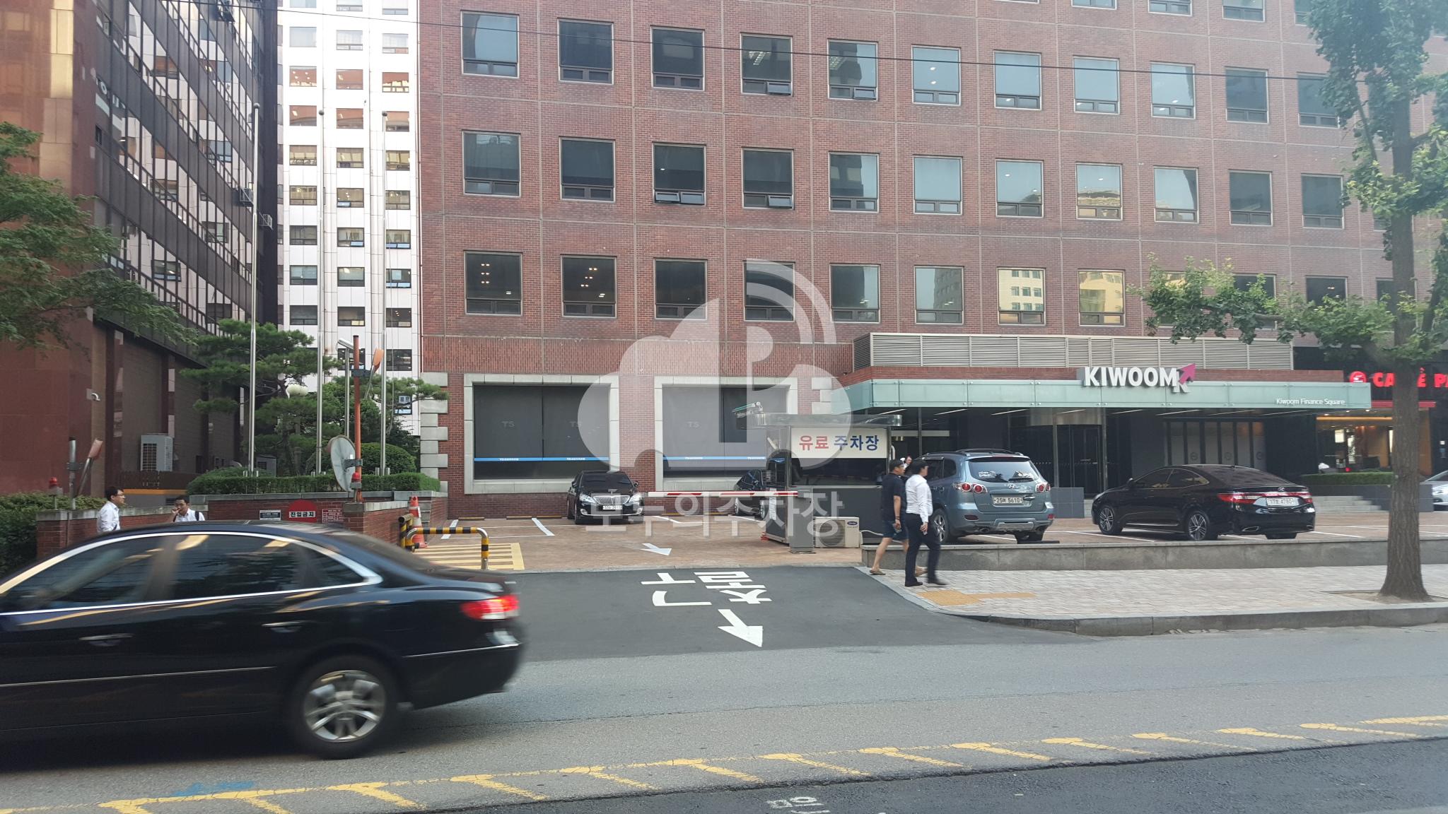 키움파이낸스스퀘어 주차장 이미지 3