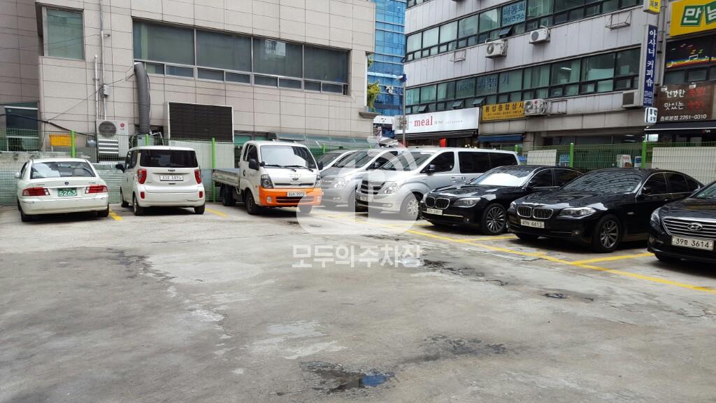 YBM 주차장 이미지 2