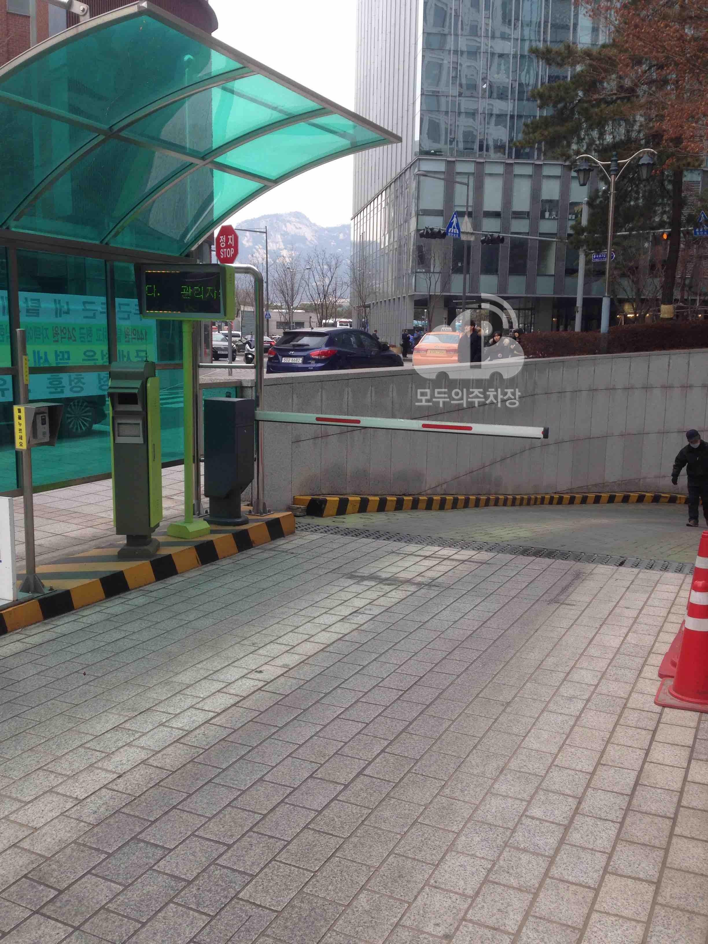 국세청 신청사 주차장 이미지 1