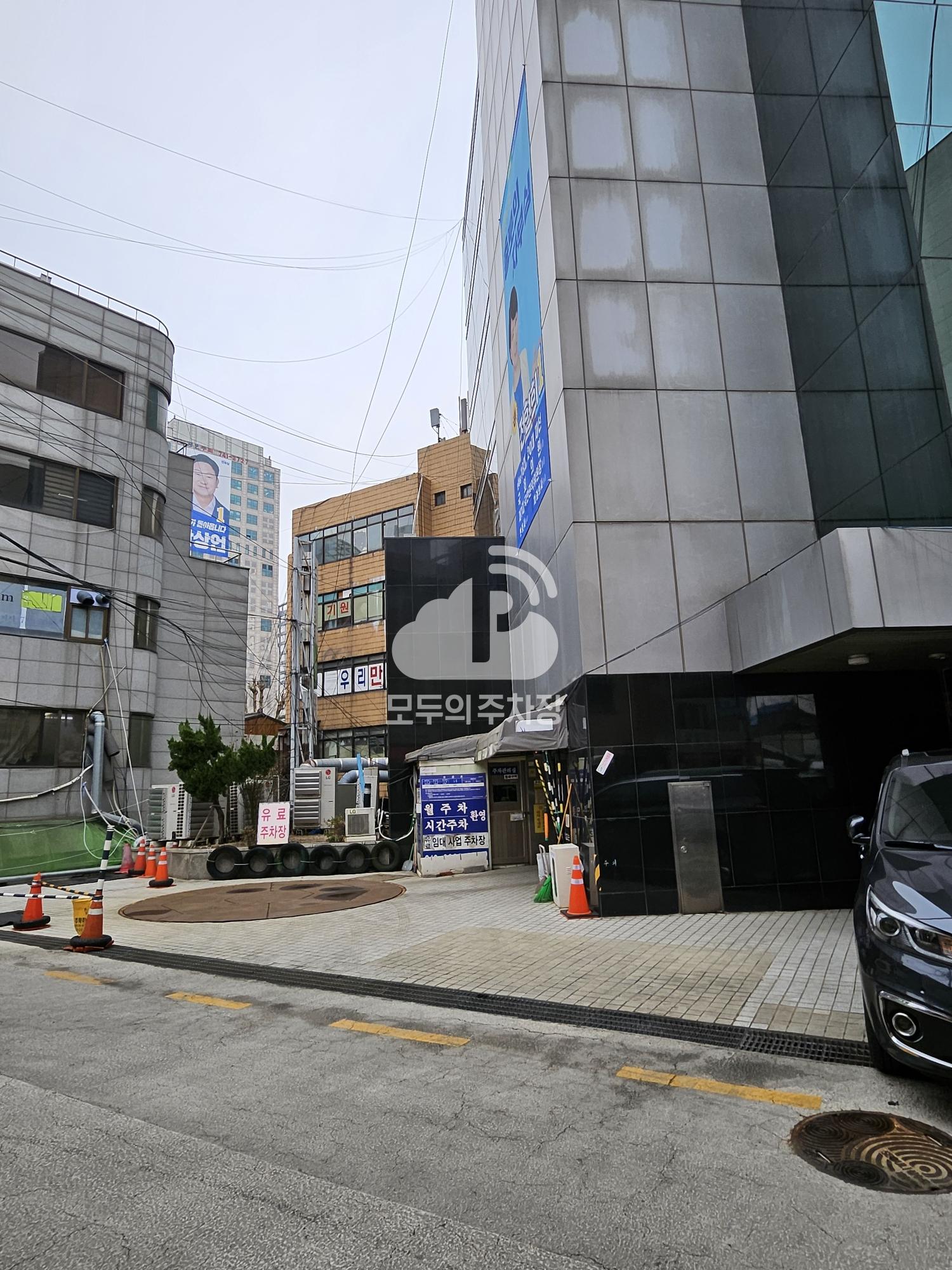 글라스타워Parking 주차장 이미지 2
