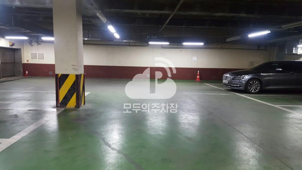 뉴시티빌딩 주차장 이미지 3