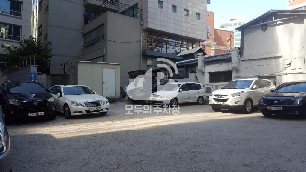 등용문빌딩 민영 주차장 이미지 4