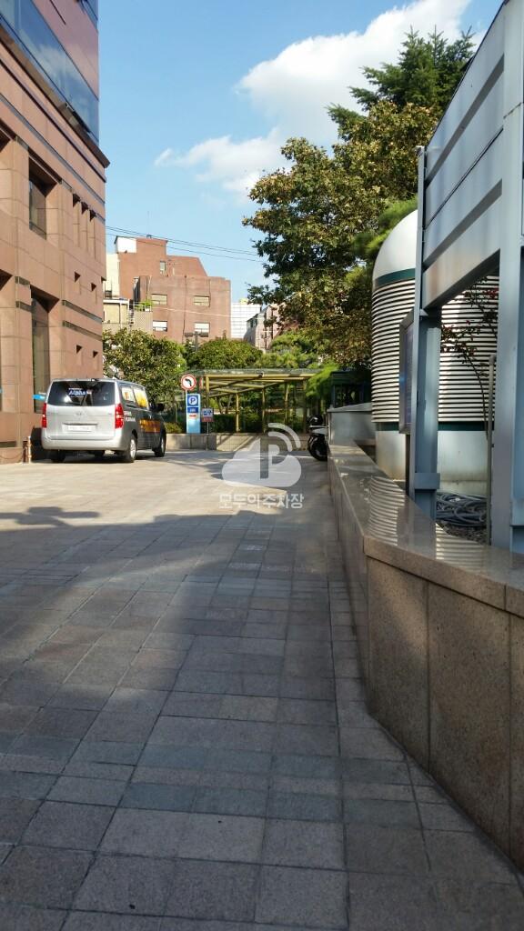 보령빌딩 주차장 이미지 3