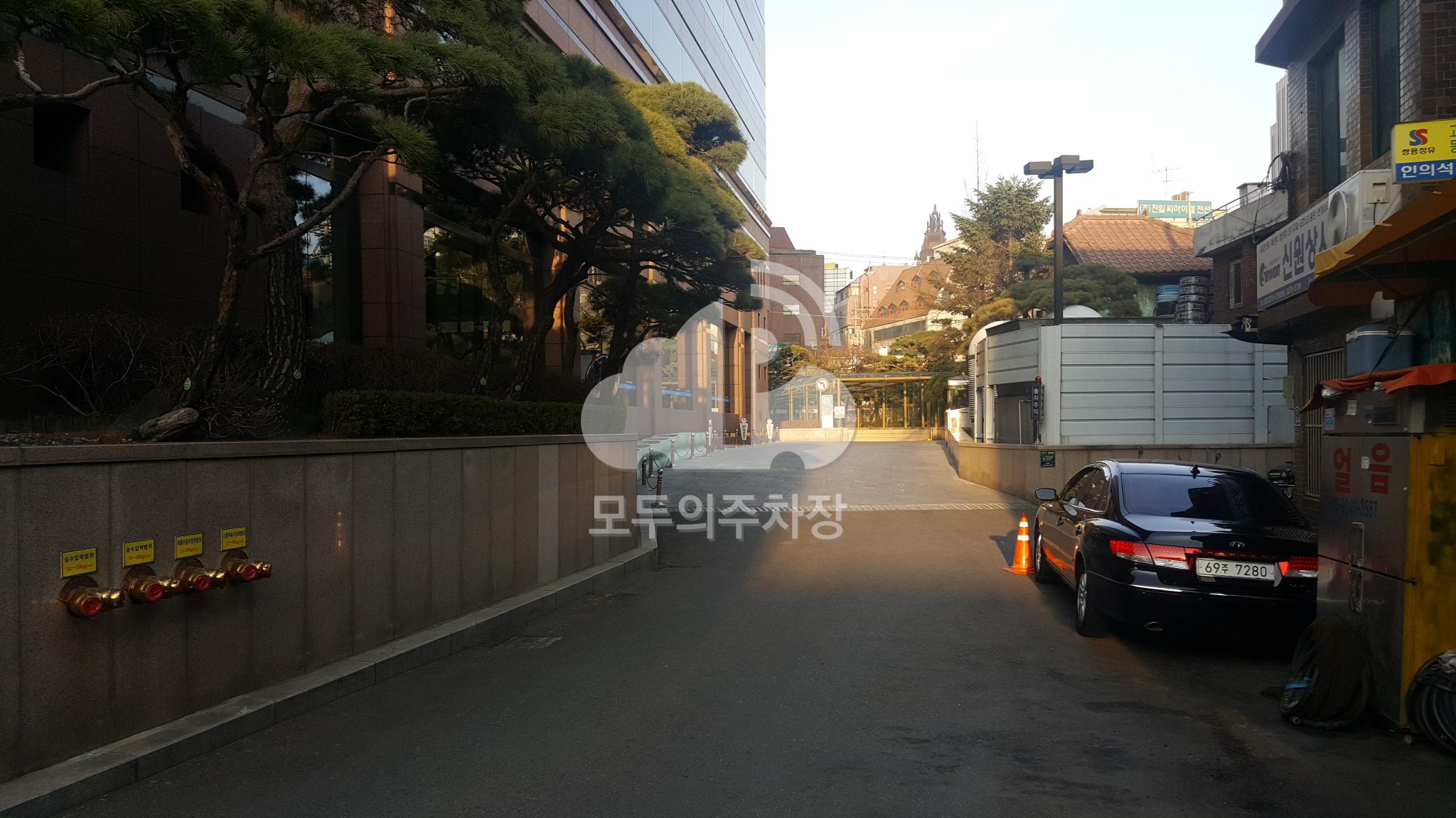 보령빌딩 주차장 이미지 1