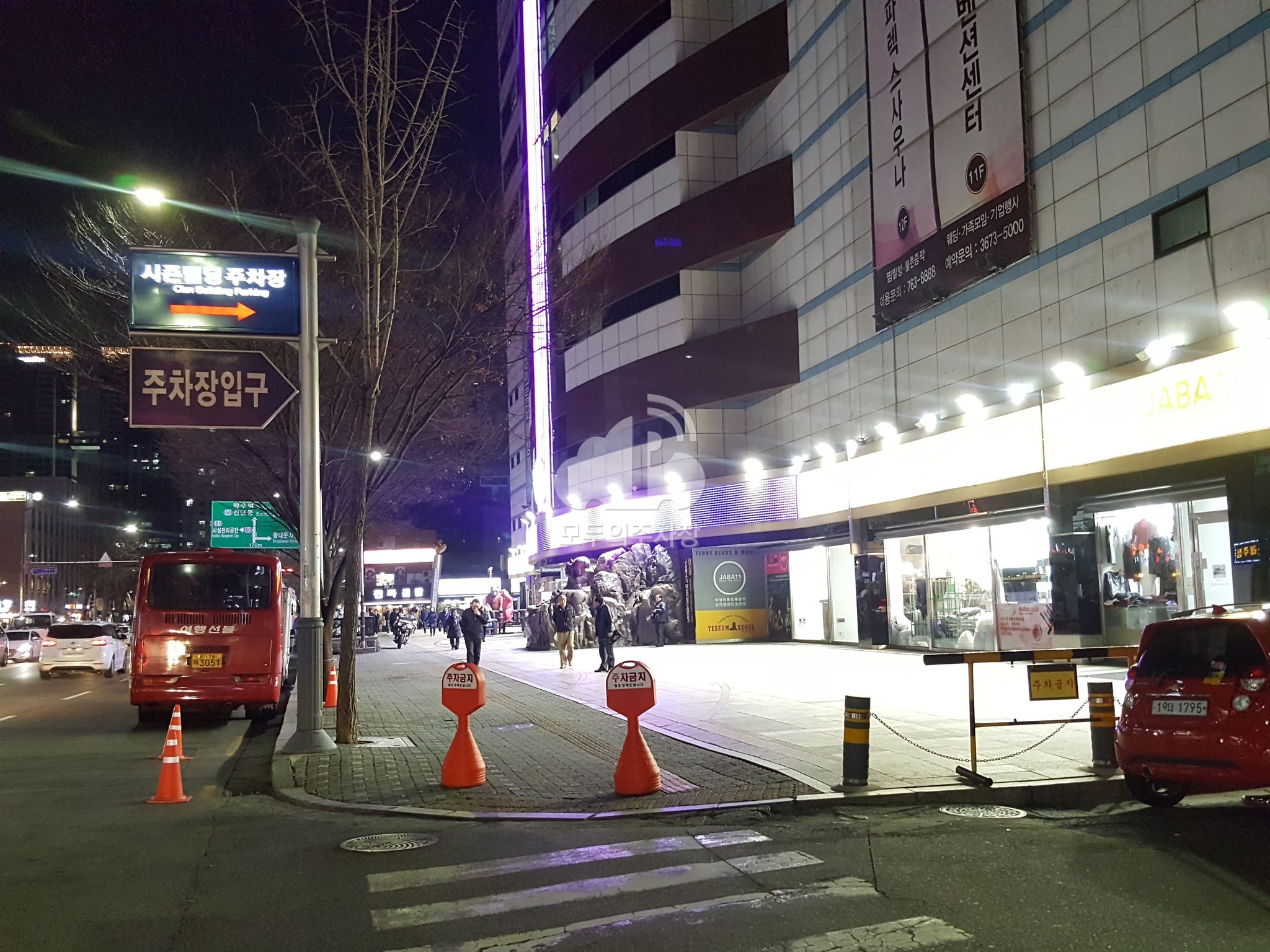 주차장 사진