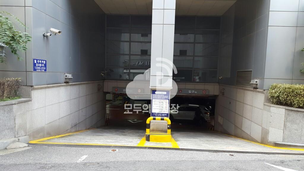 씨네코아 주차장 이미지 1