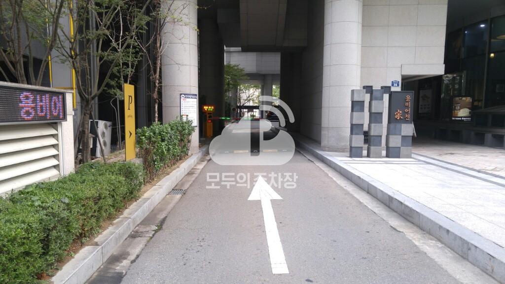 용비어천가 주차장 이미지 2
