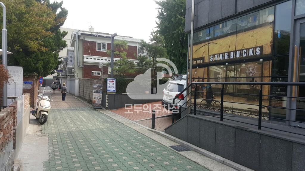 우진빌딩 주차장 이미지 3