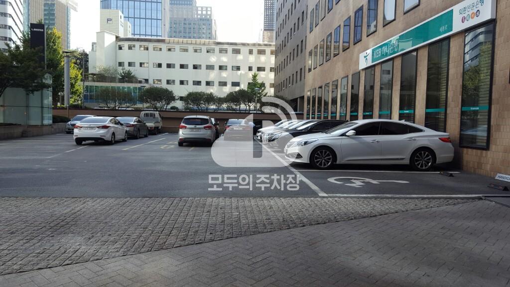 이마빌딩 주차장 이미지 4