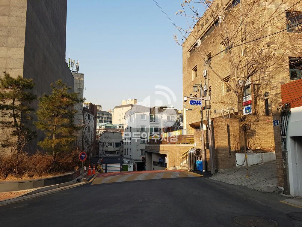 아마노 일석기념관 주차장 이미지 2
