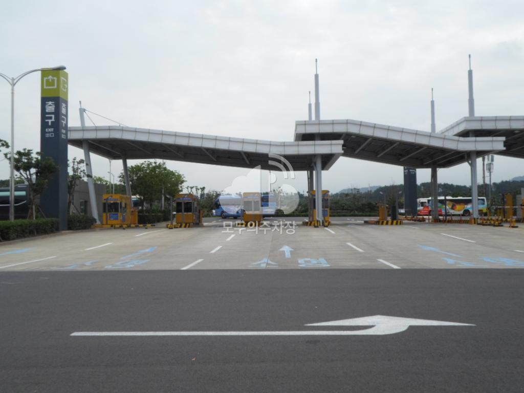 제주공항 여객 주차장 이미지 3