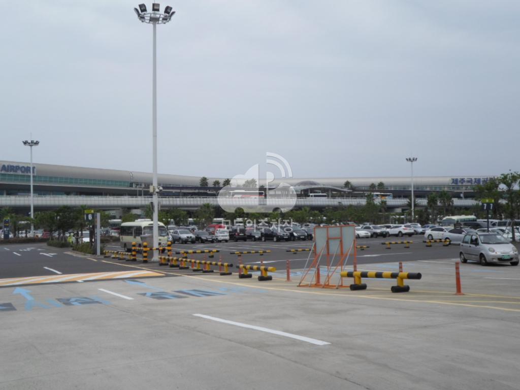 제주공항 여객 주차장 이미지 2