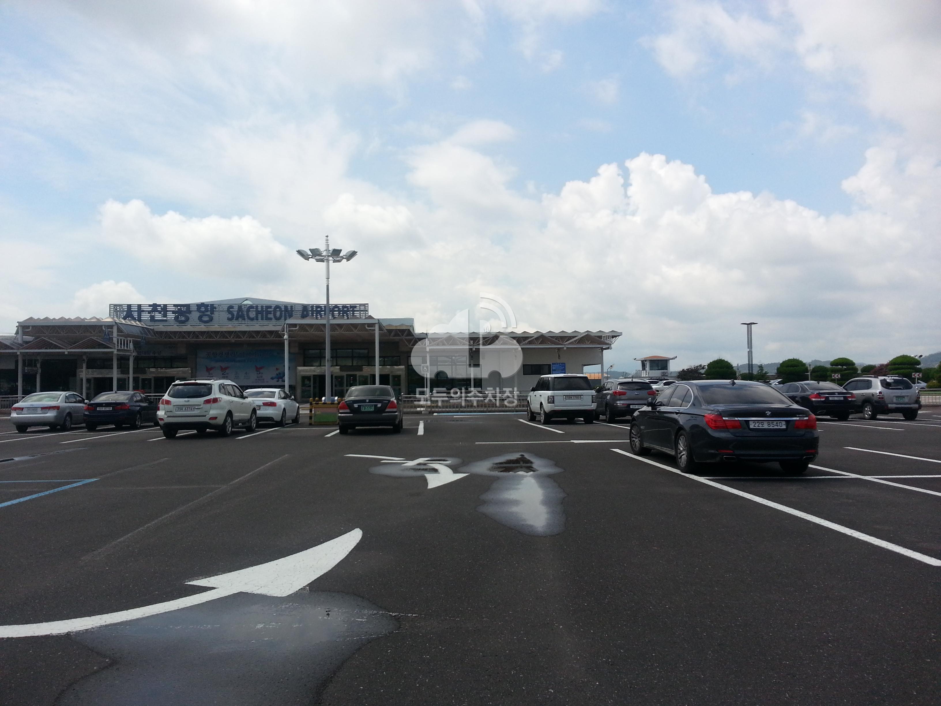 사천공항 주차장 이미지 1