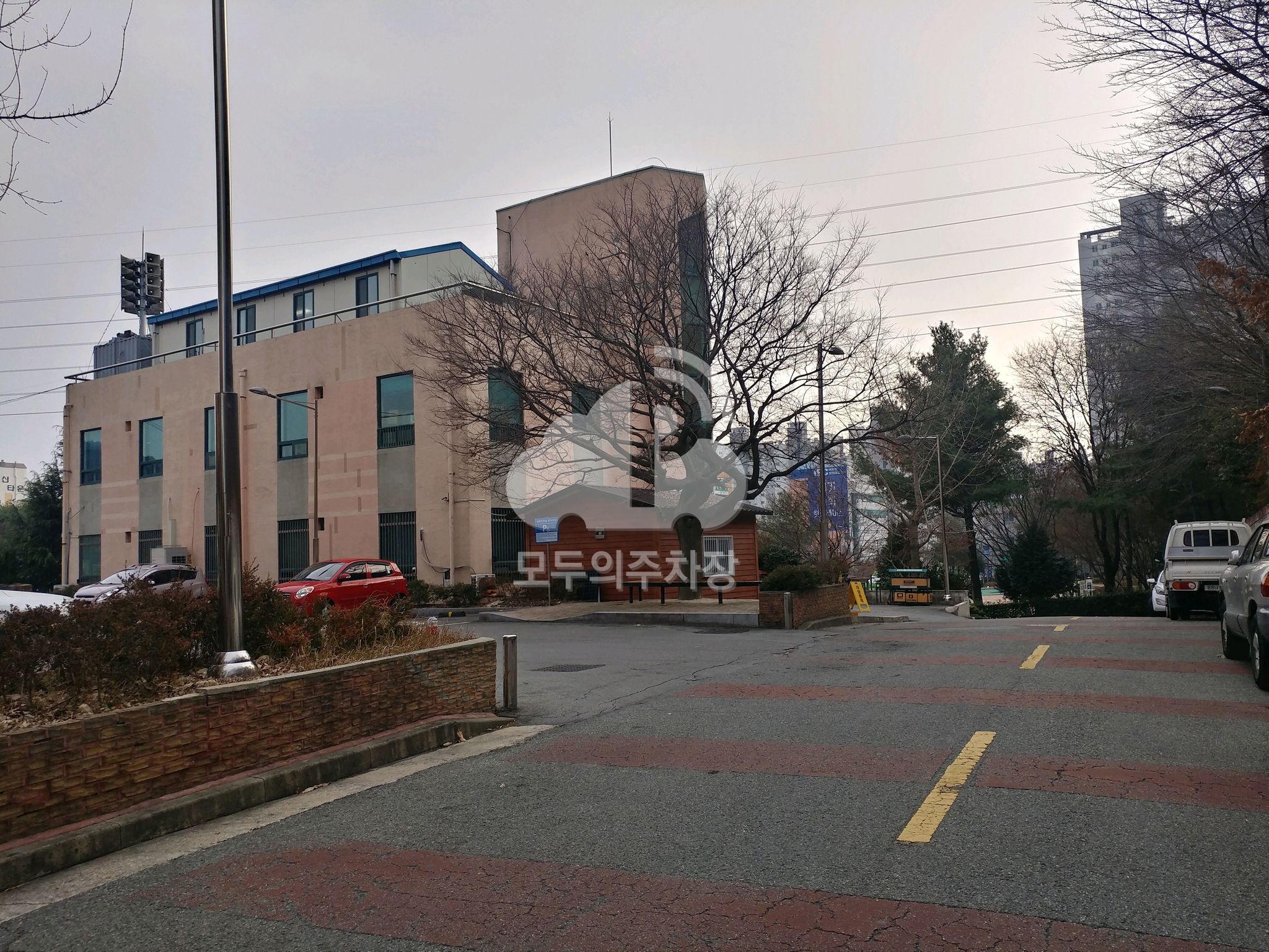 삼각동주민센터 주차장 이미지 1
