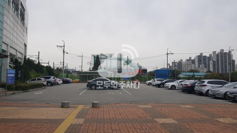 백마역 철도 민영 주차장 이미지 1