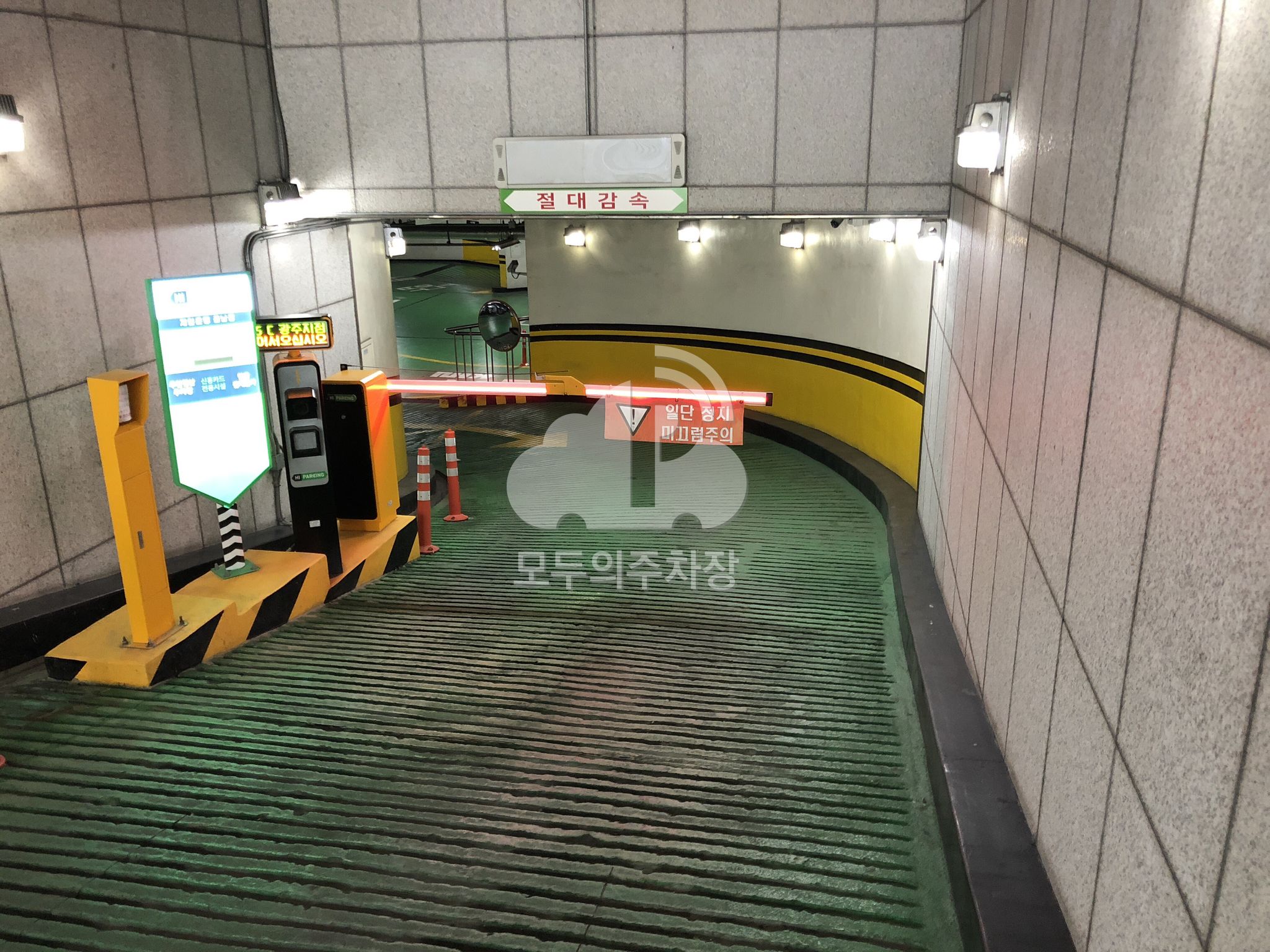 SC 제일은행 광주 주차장 이미지 2